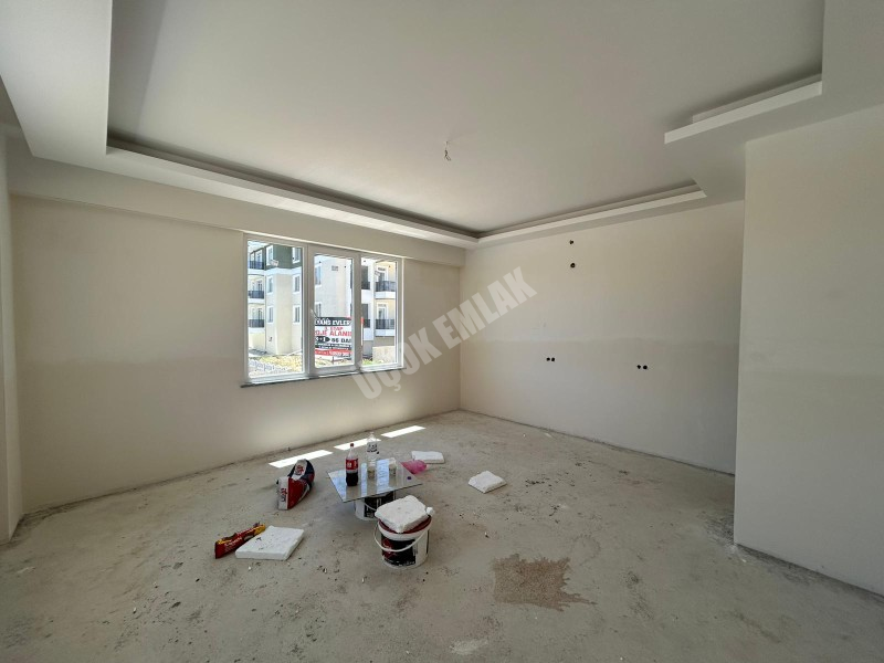 AFYON ÜÇOK EMLAKTAN KANLICA MAH 3+1 115M² SIFIR EBEVEYN BANYOLU SATILIK DAİRE