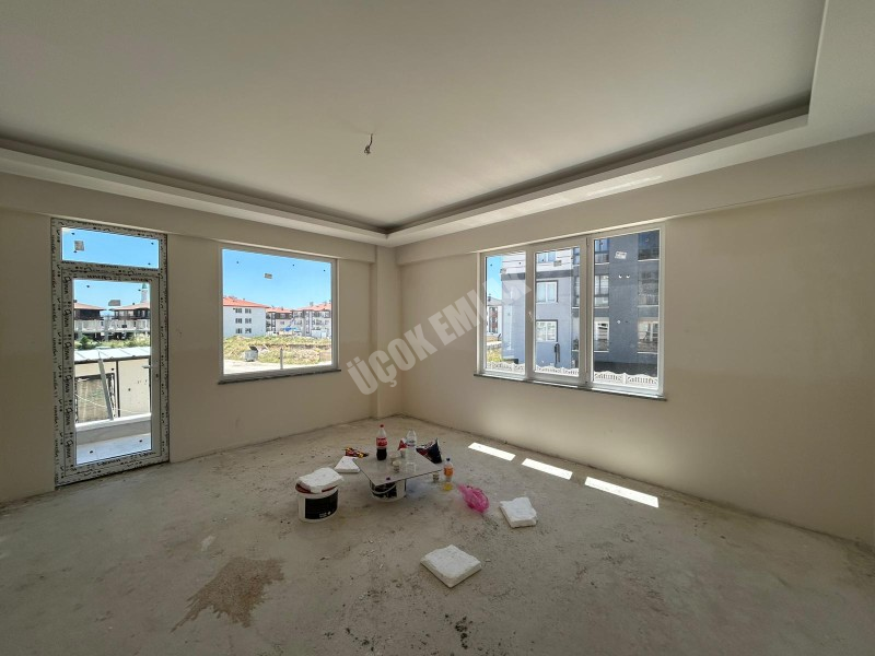 AFYON ÜÇOK EMLAKTAN KANLICA MAH 3+1 115M² SIFIR EBEVEYN BANYOLU SATILIK DAİRE