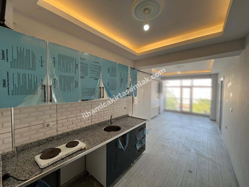 ŞEREFİYE MAHALLESİNDE SATILIK SIFIR 1+1 DAİRE