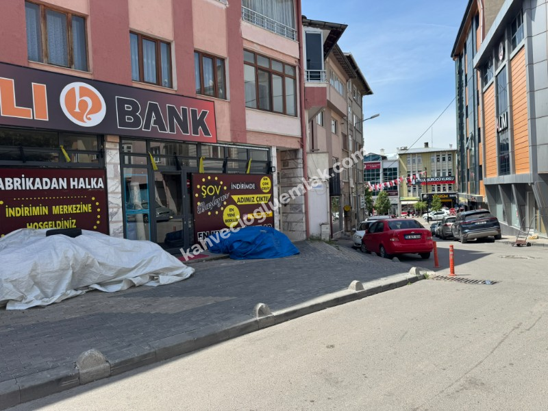 KAHVECİOĞLU EMLAK'DAN DİKİLİTAŞ'DA SATILIK DÜKKAN