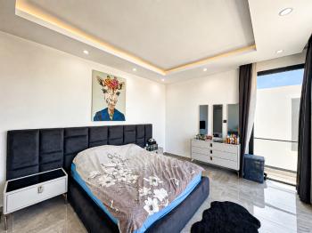 KKTC Kıbrıs Çatalköy Bölgesinde Satılık Havuzlu Villa