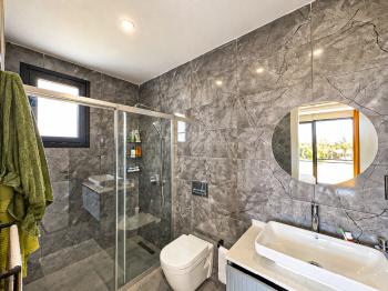 KKTC Kıbrıs Çatalköy Bölgesinde Satılık Havuzlu Villa