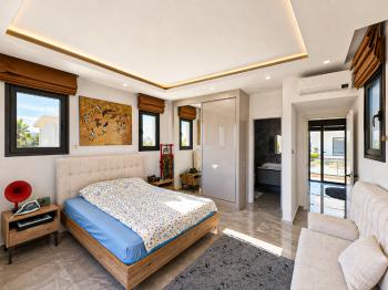 KKTC Kıbrıs Çatalköy Bölgesinde Satılık Havuzlu Villa