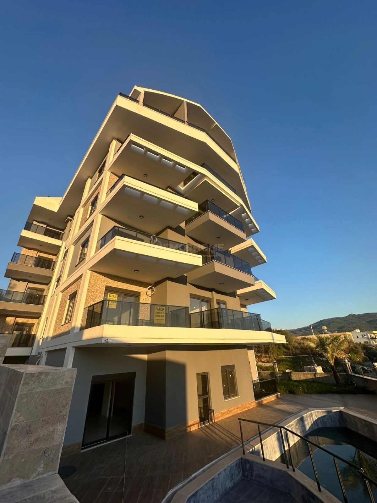 Sky Hill 2+1 Apartment Demirtaş