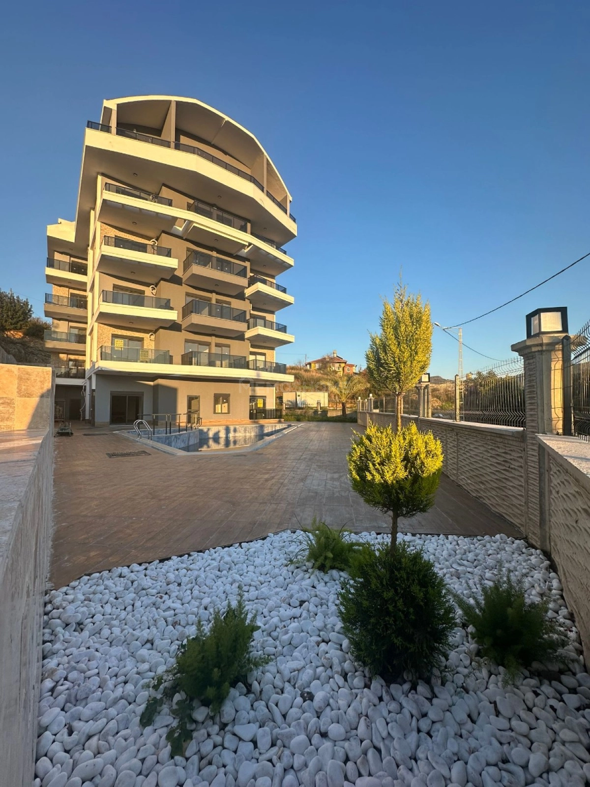 Sky Hill 2+1 Apartment Demirtaş