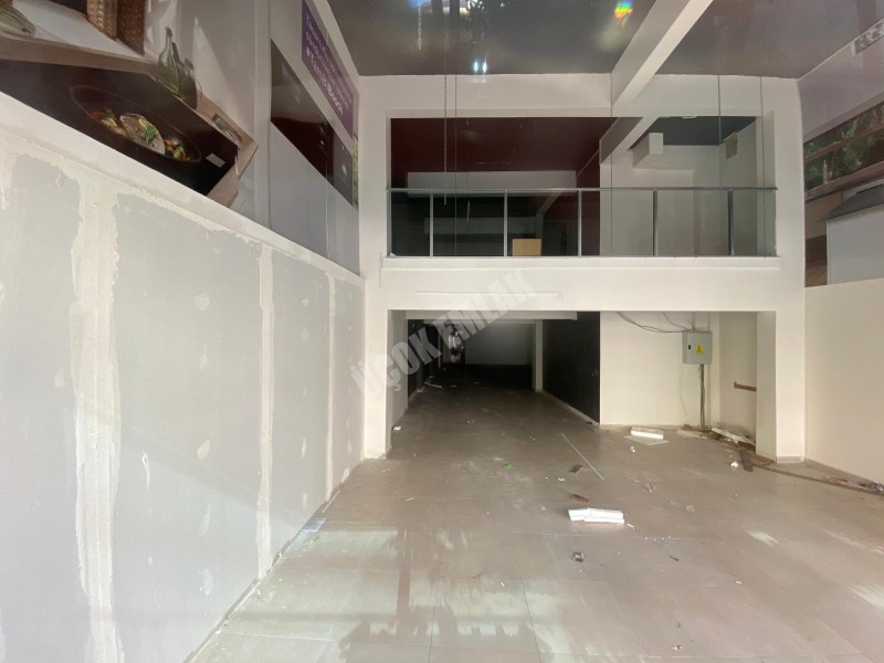 * AFYON ÜÇOK EMLAKTAN KURTULUŞ CADDESİ 300M² İŞLEK CADDE ÜZERİ KİRALIK DÜKKAN * 