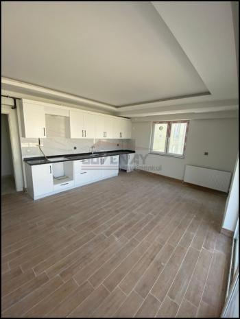 GÜVENAY - ÇORUM ÜÇTUTLR MAH. CARREFOUR CİVARI SATILIK 4+1 DAİRE