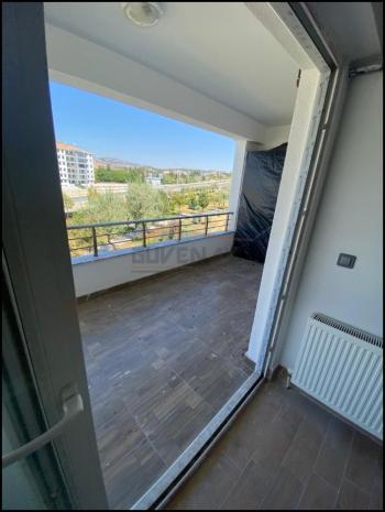 GÜVENAY - ÇORUM ÜÇTUTLR MAH. CARREFOUR CİVARI SATILIK 4+1 DAİRE