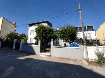 GÜVENAY - ÇORUM BİNEVLER MEVKİ SATILIK 6+1 SATILIK VİLLA