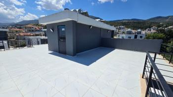 Girne Alsancak'ta 4+1 Esyasız - Sıfır Villa