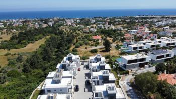 Girne Alsancak'ta 4+1 Esyasız - Sıfır Villa