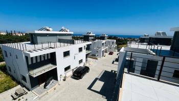 Girne Alsancak'ta 4+1 Esyasız - Sıfır Villa