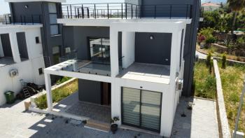 Girne Alsancak'ta 4+1 Esyasız - Sıfır Villa