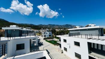 Girne Alsancak'ta 4+1 Esyasız - Sıfır Villa
