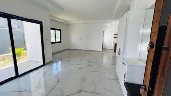 Girne Alsancak'ta 4+1 Esyasız - Sıfır Villa