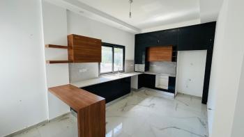Girne Alsancak'ta 4+1 Esyasız - Sıfır Villa
