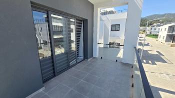 Girne Alsancak'ta 4+1 Esyasız - Sıfır Villa