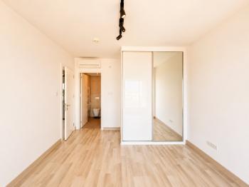 Girne Park Avm'de Türk Malı,  Satılık 2+1 Residence