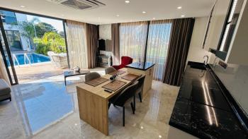 KARŞIYAKA'DA AKILLI EV SİSTEMLİ TRİPLEKS DAİRE | 150 m² TOPLAM ALAN | DENİZ & DAĞ MANZARASI | ORTAK HAVUZ