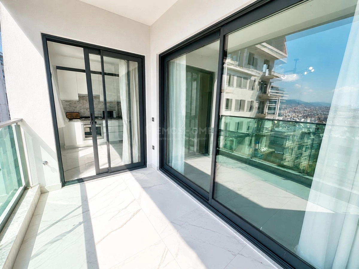 Sea View 2+1 At Konak City Tower
