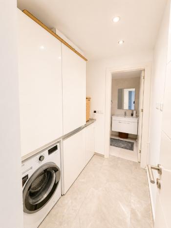 Girne Ozanköy'de Türk Tapulu, Özel Yüzme Havuzlu Lüks 3+1 Modern Villa