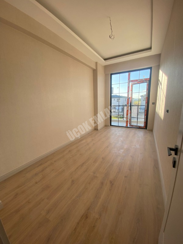 AFYON ÜÇOK EMLAKTAN ERTUĞRUL GAZİ MAH SATILIK 4+1 LÜX SIFIR GENİŞ DAİRE
