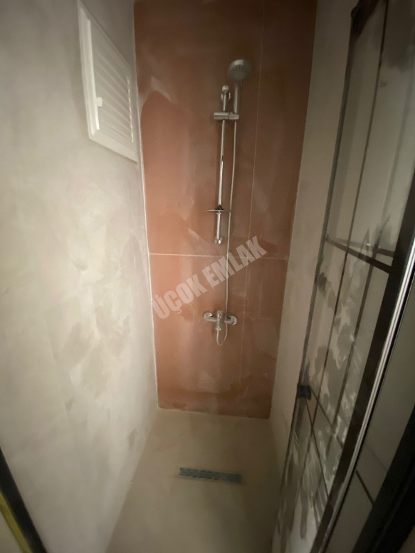 AFYON ÜÇOK EMLAKTAN ERTUĞRUL GAZİ MAH SATILIK 4+1 LÜX SIFIR GENİŞ DAİRE