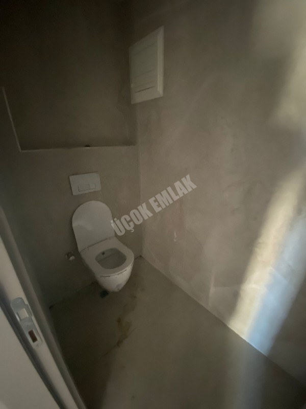 AFYON ÜÇOK EMLAKTAN ERTUĞRUL GAZİ MAH SATILIK 4+1 LÜX SIFIR GENİŞ DAİRE