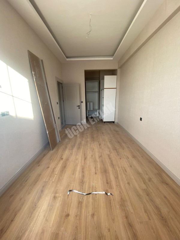 AFYON ÜÇOK EMLAKTAN ERTUĞRUL GAZİ MAH SATILIK 4+1 LÜX SIFIR GENİŞ DAİRE