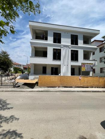 Güvenay - Çorum Üçtutlar İl Milli Eğitim Müdürlüğü Yakını Satılık 2+1 Daire 