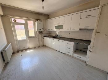 GÜVENAY - ÇORUM YENİYOL MAH. UĞUR MUMCU CAD. SATILIK 3+1 DAİRE