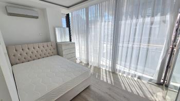 AKACAN ELEGANCE’TA | 7. KATTA | PANORAMİK DAĞ VE DENİZ MANZARALI | 45 m² DEV BALKONLU |  EŞYALI 3+1 KÖŞE DAİRE