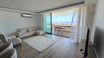 AKACAN ELEGANCE’TA | 7. KATTA | PANORAMİK DAĞ VE DENİZ MANZARALI | 45 m² DEV BALKONLU |  EŞYALI 3+1 KÖŞE DAİRE