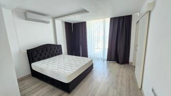 AKACAN ELEGANCE’TA | 7. KATTA | PANORAMİK DAĞ VE DENİZ MANZARALI | 45 m² DEV BALKONLU |  EŞYALI 3+1 KÖŞE DAİRE