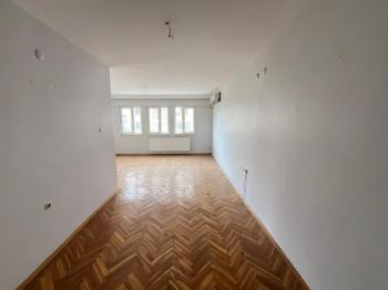 MUDANYA GÜZELYALI SİTELERDE OTOPARKLI HAVUZLU SİTEDE SATILIK 3+1 DAİRE