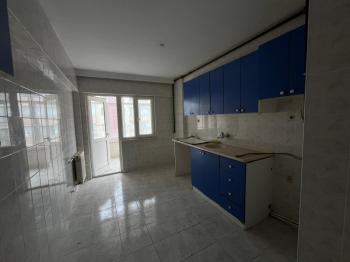 MUDANYA GÜZELYALI SİTELERDE OTOPARKLI HAVUZLU SİTEDE SATILIK 3+1 DAİRE