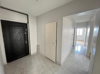 MUDANYA GÜZELYALI SİTELERDE OTOPARKLI HAVUZLU SİTEDE SATILIK 3+1 DAİRE