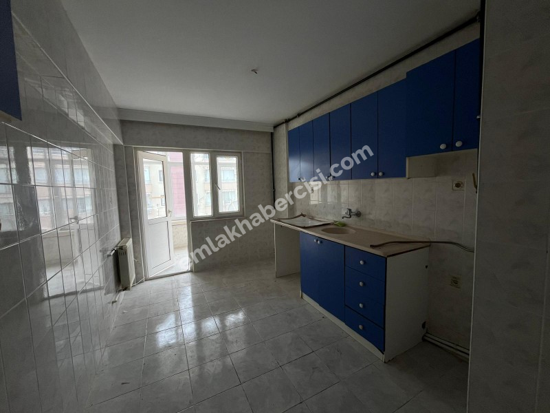 MUDANYA GÜZELYALI SİTELERDE OTOPARKLI HAVUZLU SİTEDE SATILIK 3+1 DAİRE