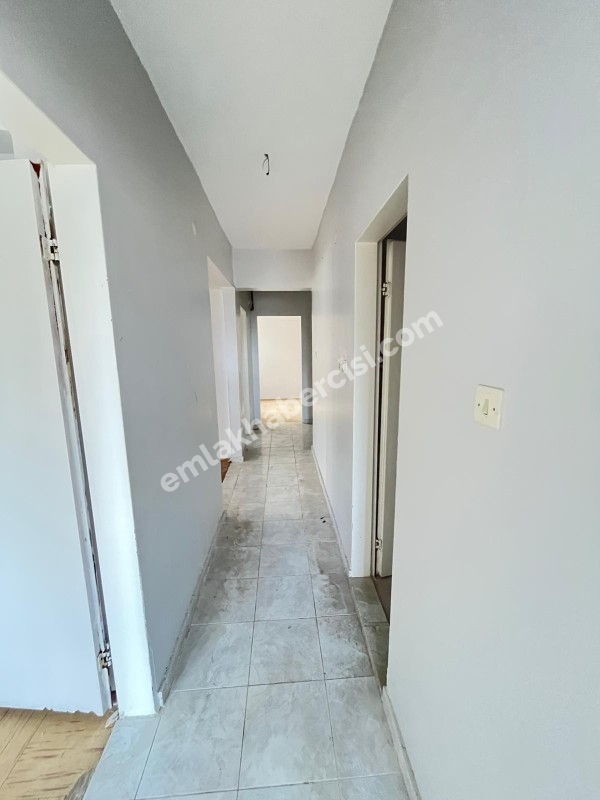 MUDANYA GÜZELYALI SİTELERDE OTOPARKLI HAVUZLU SİTEDE SATILIK 3+1 DAİRE