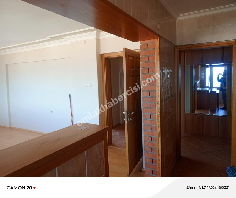 MUDANYA ÖMERBEY'DE PANORAMİK DENİZ MANZARALI 3+1 SATILIK 170 M2 DAİRE