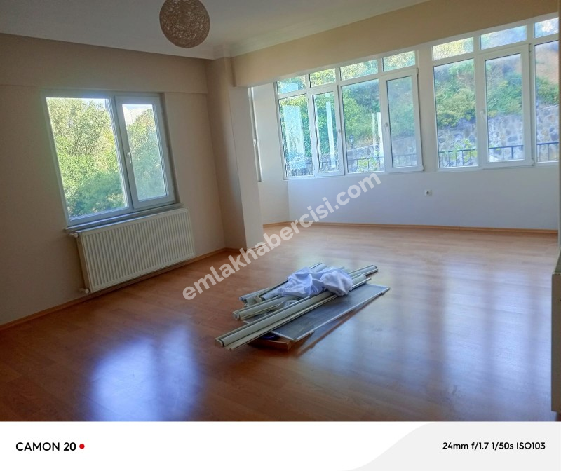 MUDANYA ÖMERBEY'DE PANORAMİK DENİZ MANZARALI 3+1 SATILIK 170 M2 DAİRE