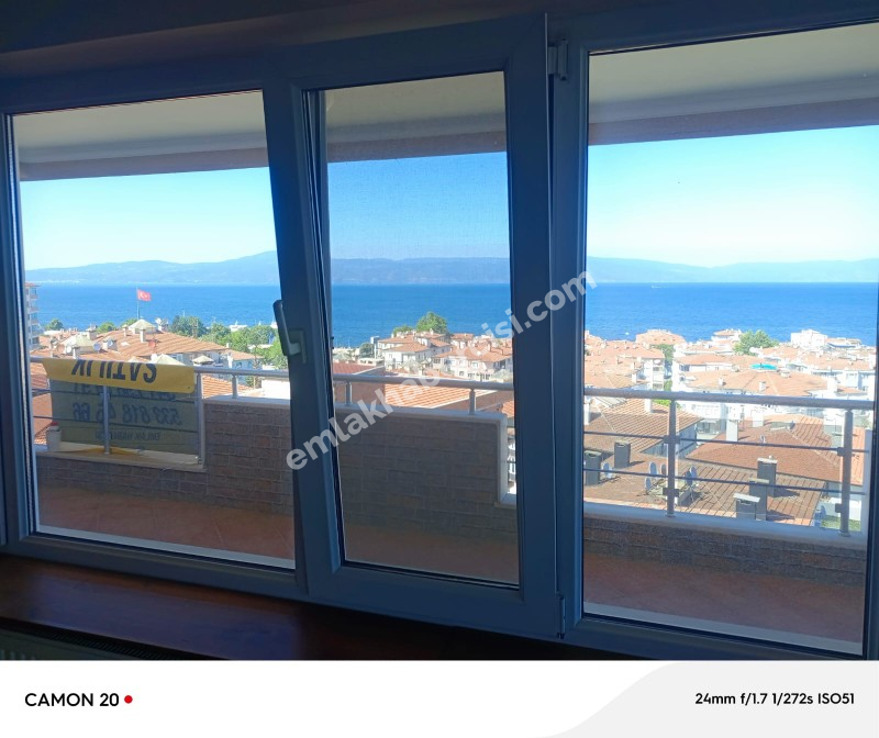 MUDANYA ÖMERBEY'DE PANORAMİK DENİZ MANZARALI 3+1 SATILIK 170 M2 DAİRE