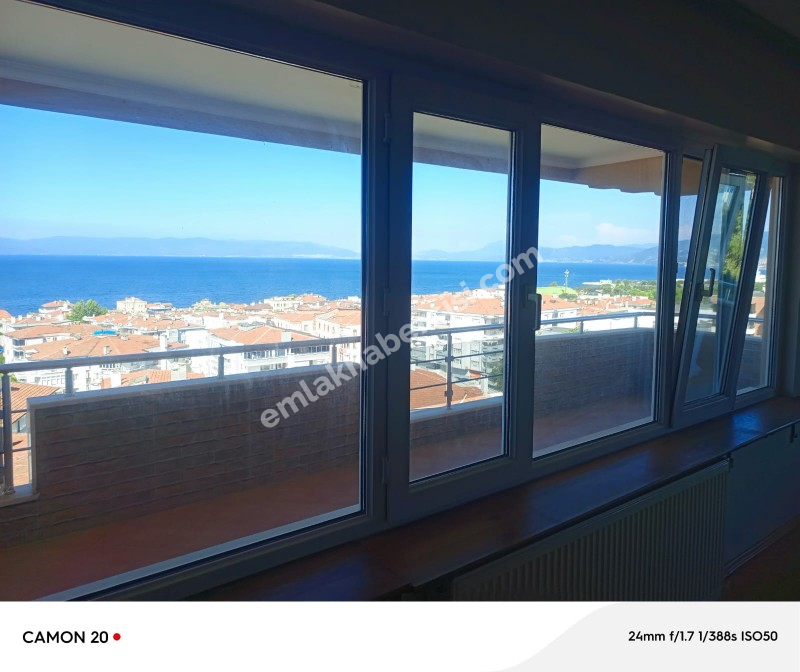 MUDANYA ÖMERBEY'DE PANORAMİK DENİZ MANZARALI 3+1 SATILIK 170 M2 DAİRE