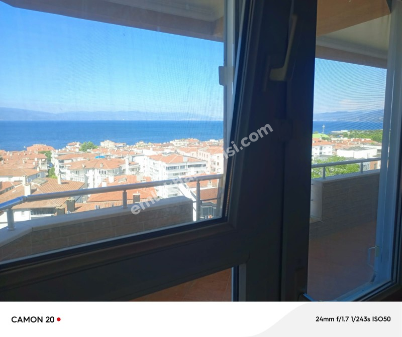MUDANYA ÖMERBEY'DE PANORAMİK DENİZ MANZARALI 3+1 SATILIK 170 M2 DAİRE