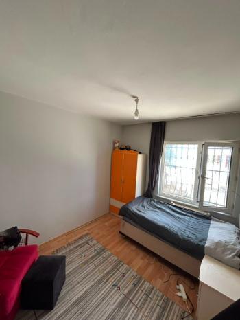 ÇORLU SERPİCİOĞLU ORTA OKULU YANINDA 4+1 SATILIK DAİRE 