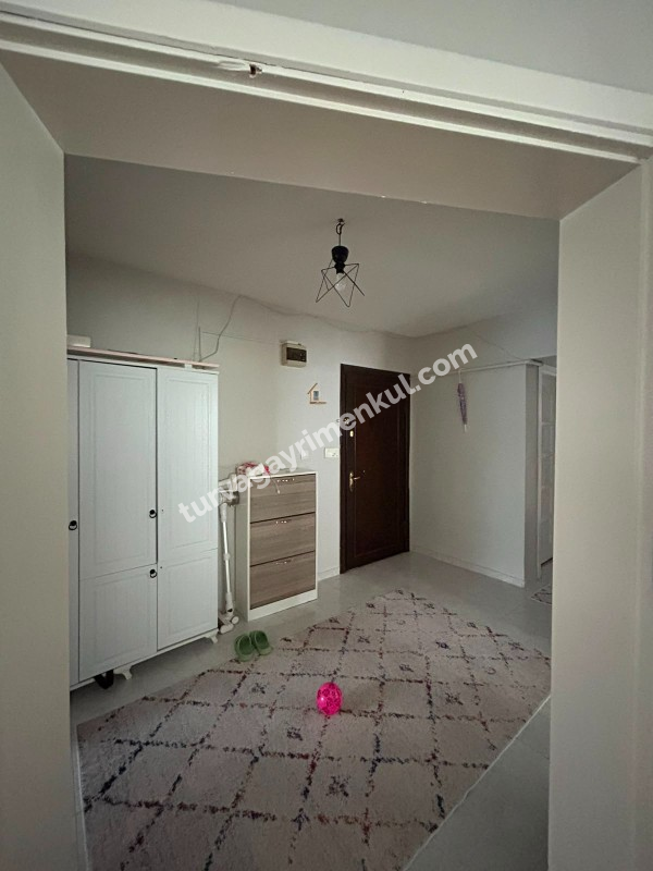 ÇORLU SERPİCİOĞLU ORTA OKULU YANINDA 4+1 SATILIK DAİRE 