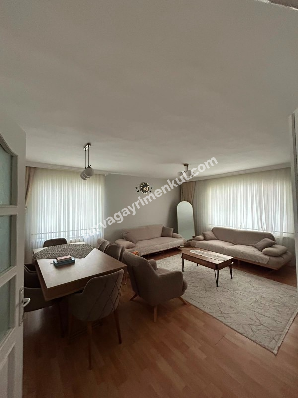 ÇORLU SERPİCİOĞLU ORTA OKULU YANINDA 4+1 SATILIK DAİRE 