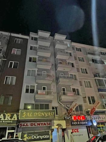  * AFYON ÜÇOK EMLAKTAN CUMHURİYET MAH AMBARYOLU CD. 3+1 TEMİZ BAKIMLI SATILIK DAİRE * 
