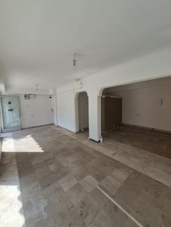 AFYON ÜÇOK EMLAKTAN DERVİŞPAŞA MAH MERKEZİ BÖLGEDE KİRALIK FIRSAT DÜKKAN