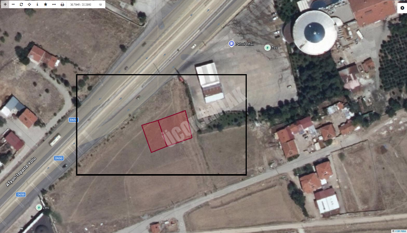 AFYON ÜÇOK EMLAKTAN SİNANPAŞA AKÖREN YOL KENARI SATILIK ARSA